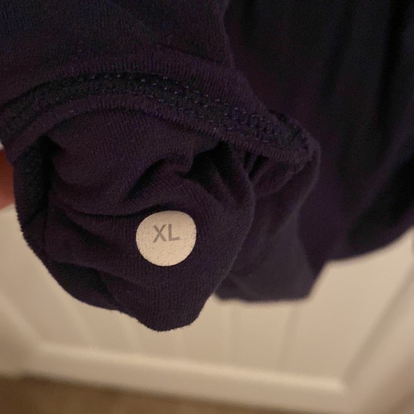 Lululemon Men’s XL long sleeve shirt - Picture 4 of 4
